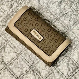 Guess Signature Wallet